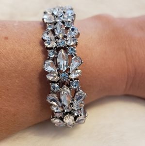 EUC Cubic zirconia stretch bracelet